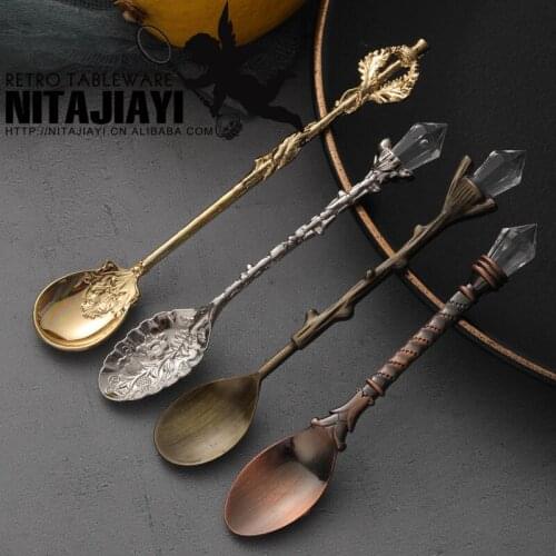 6 Pcs/set Mini Retro European Palace Cutlery Metal Engraving Fruit Fork Coffee Dessert Spoon High Quality Home Party Decor