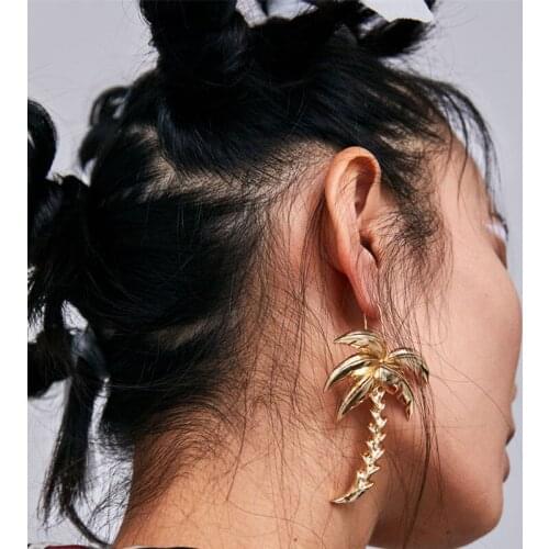Gold Palm Shape Dangle Earrings for Women Bohemian Brand New Design Alloy Ear Clip Best Birthday Gift ET332