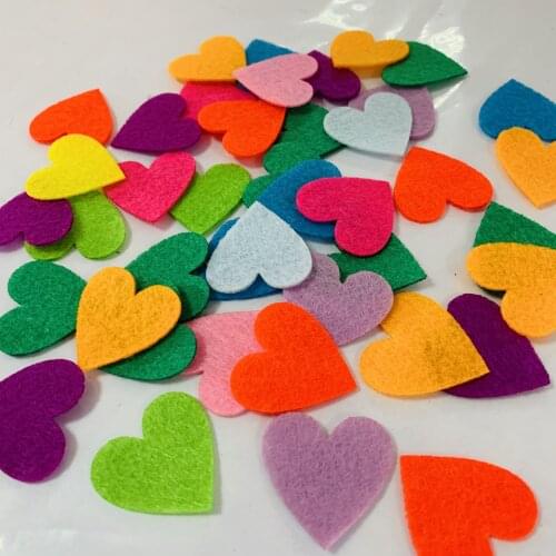 200pcs Artificial Non Woven Felt Fabric Heart DIY Felt EcoFriendly Cloth Felts Bundle For Sewing Dolls Scrapbook Patches Crafts