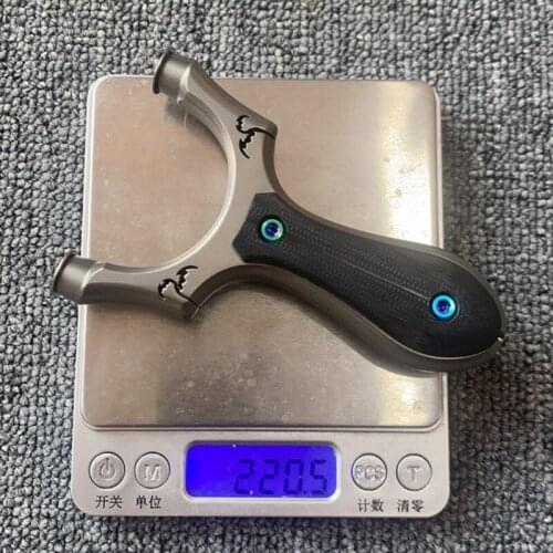 High quality 304 stainless steel slingshot patch G10 handle slingshot catapult with flat rubber band outdoor hunting catapult