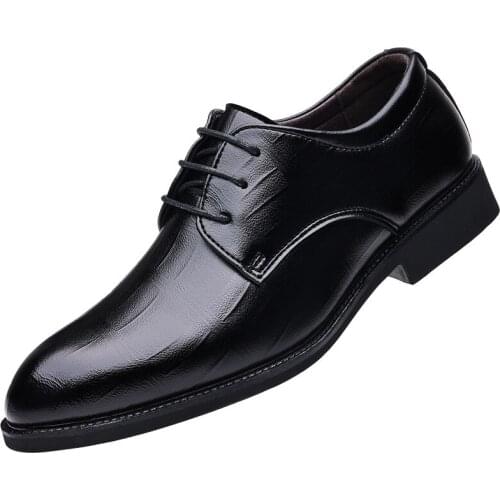 Spring Autumn Simple Light Low Cut Large Size Mens Dress Shoes Slip on Pointed Toe Formal Business Cortical Wedding Shoes Men