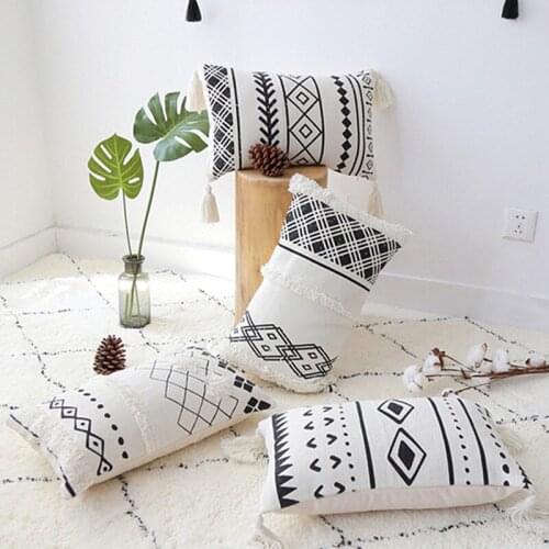 White Black Geometric Pillow Cover Morocan Cushion Cover with Tassels Decorative Lumber Pillow Case Pillow Sham 30x50cm