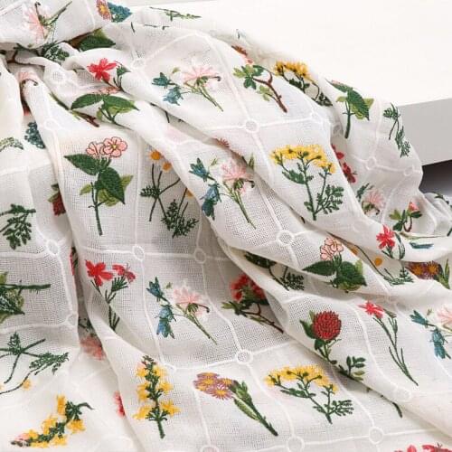 LASUI 3 yards NEW Heavy color flower Water-soluble lace embroidery lattice soft gauze DIY dress skirt Clothing decoration X0701