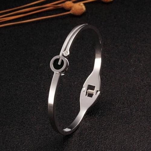 New Brand Stainless Steel Women Female Cuff Charm Bangles Luxury Weeding Party Fashion Bangles Birthday Gift