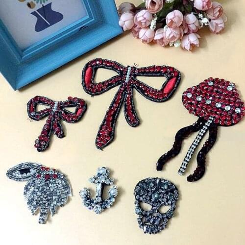 1Pcs Handmade Bow Rhinestone Beaded Patches Skull Face Applique Sew on Crystal Patch for Clothing Beading Applique