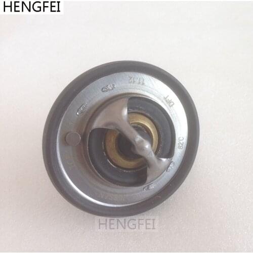 Original auto parts for Nissan cars Thermostat 82C