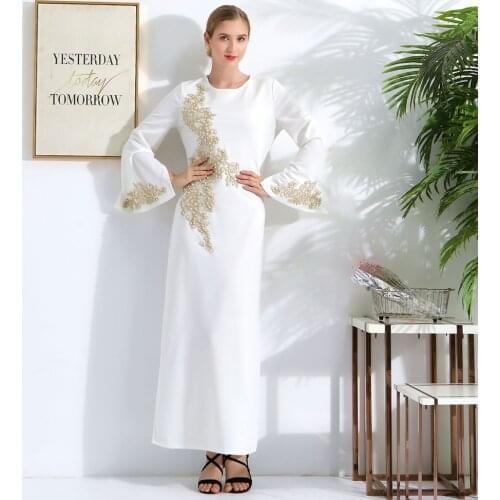 Eid Mubarak Abaya Dubai Turkey Slim fit Muslim long embroidered dress Kaftan Islam Clothing Abayas Dresses For Women Robe