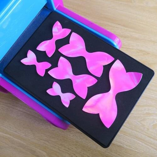 Muti-size tails bow0008-tails