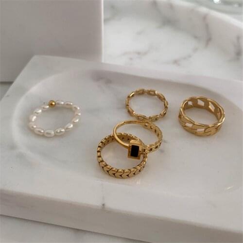 AOMU Punk Vintage Chain Pearl Ring Set Korean Minimalist Personality Metal Gold Ring for Women Party Jewelry Ring Set