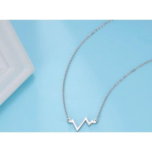 Cazador Love Heartbeat Choker Necklace for Women Couple Stainless Steel Jewelry Medical Nurse Doctor Lover Gifts New 2021