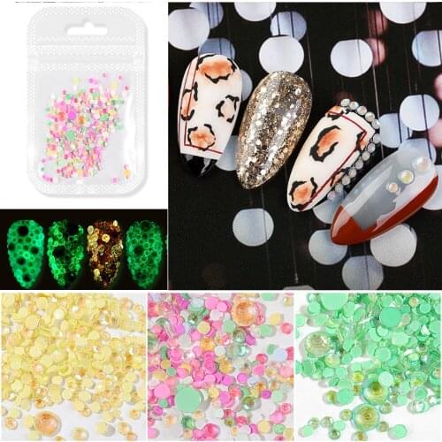 1pack Luminous Mixed Size Nail Art Rhinestone Decorations 8colors Sparkling 3D Glitter Diamond Jewelly Glow In The Dark Ornament