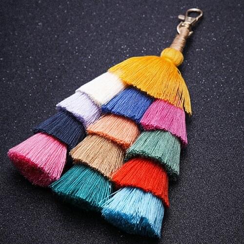 Bohemian Style Luxury Keychain Creative Handmade Cotton Tassel Pendant Ethnic Style Keychain Accessories Fashion Bag Pendant