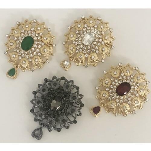 Delicate Black Metallic Gem Brooch With Hollow Crystal Flower Design For Wedding Parties