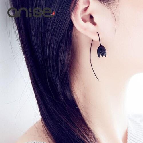 Anise New Simple Black Flower Bone Long Stud Earrings for Women Minimalist Statement Brincos Fashion Charm Jewelry Accessories
