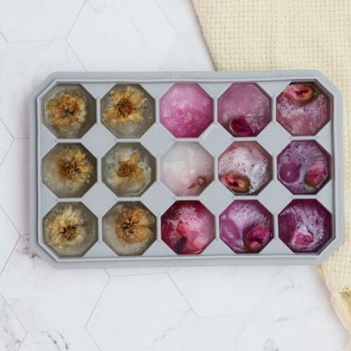 Large Silicone Ice Tray Mould Plastic With Lid Home Freezer Maker Kitchen DIY Mould Creative For Home Kitchen Accessories