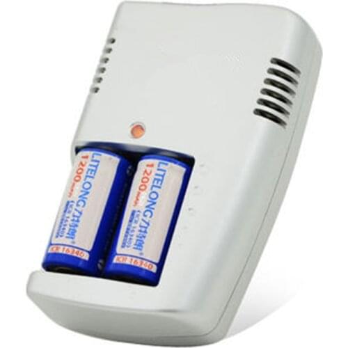 2pcs/lot Large capacity 3.7V 1200mAh ICR 16340 rechargeable lithium battery +1PCS 16340 lithium battery charger