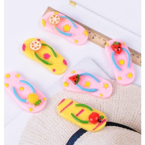 ZOCDOU 2 Pieces Mix Color Fruit Slippers Statue Figurine Ornament Miniature Toy Decoration