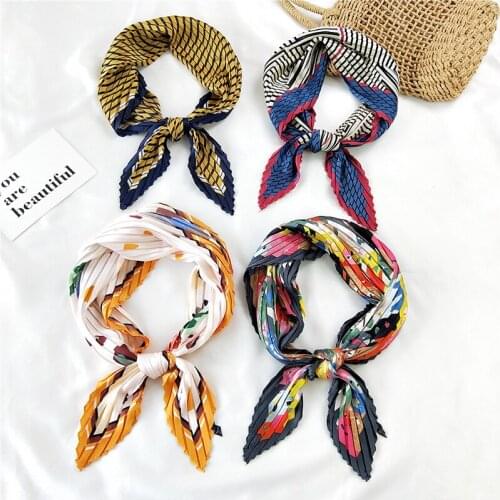 High Quality Square Scarf Print Crinkle Small Silk Scarf Women Neck Wear Foulard Handkerchief Fashion Fold Scarf 70*70cm