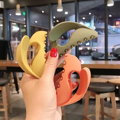 Large 8.5cm New Fashion Solid color Frosted Acrylic Hairpin Bath Pan Hair Claw For Women girl Hair accessories Headdress