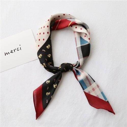 2021 Designer Bandana Top Quality Foulard Silk Scarfs For Ladies Fashion Printing Kerchief Femme Gift Ravel Scarf Vintage Scarf