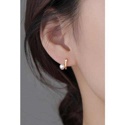 Simple Small Stud Earrings For Women Temperament Little Fairy Summer Fashion Sweet Zircon Pearl Earrings Jewelry Gift