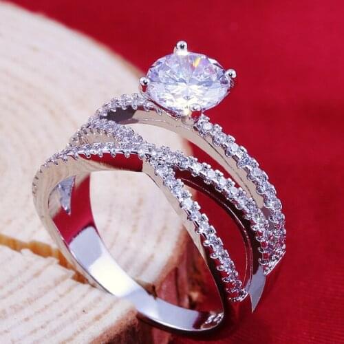 Huitan Pretty Geometric Twist Wedding Engagement Ring For Women With Micro Paved Romantic Solitaire Accessories Femme Ring