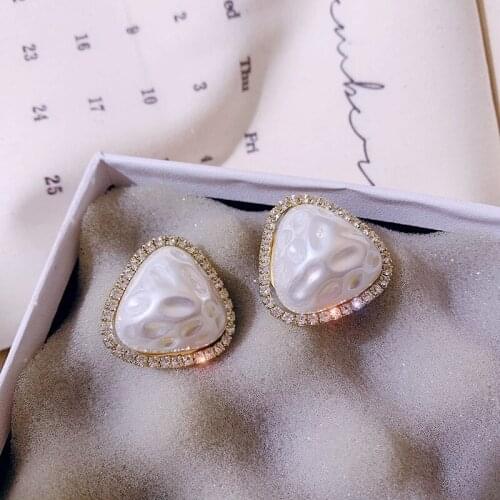 Fashion Triangle Geometric Earrings Statement Jewelry Accessories Temperament Imitation Pearl Zircon Stud Earrings for Women