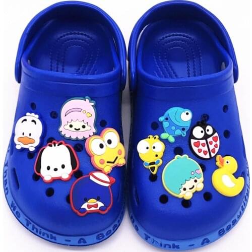 1PCS Animals Dog Frog Girls Cartoon PVC Shoes Decoration Accessories Fit Wristbands Shoe Buckle X-mas Gift Shoe Charms Croc Jibz