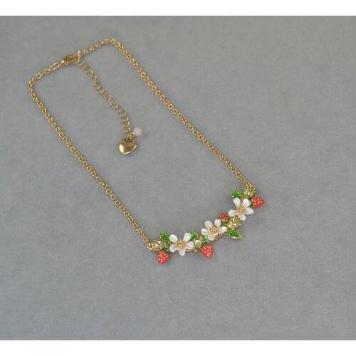 Copper core gold-plated inlaid gem enamel strawberry and strawberry flower short necklace fashion classic versatile