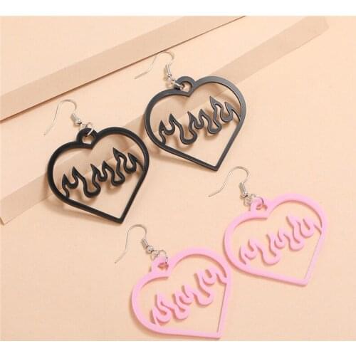 2 Pair Black Pink Big Peach Heart Hollow Out Acrylic Earrings Women Cool Fashion Flame Dangle Earrings Lovely Summer Ear Jewelry