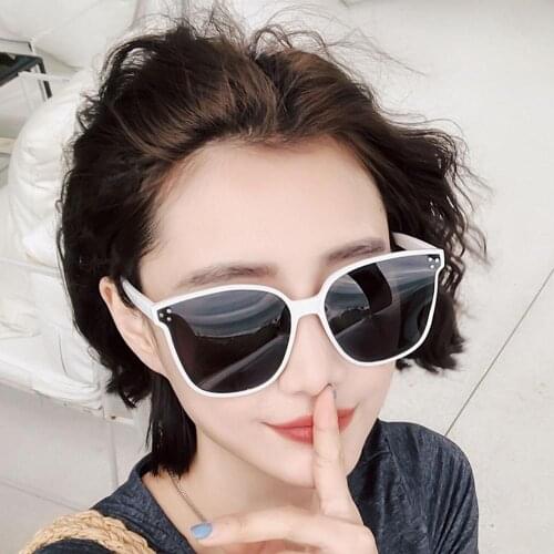 Luxury New Brand Sunglasses Women Designer T Fashion Black Cat Eye Oversized Sunglasses Female Gradient Sun Glasses