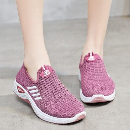 Womens shoes in spring 2021, new old Beijing cloth shoes, sports and leisure walking shoes, womens shoes