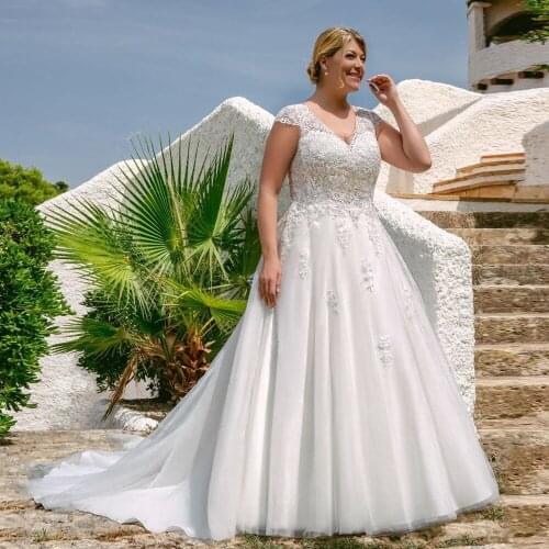 Fashion Plus Size Wedding Dresses Big Womens Tulle A Line Bridal Gowns Cap Sleeve V Neck Appliques Sweep Train Wedding Dress