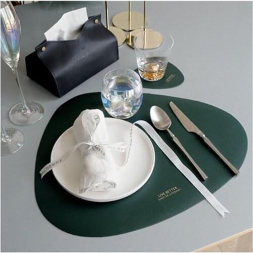 Brand New 2 Pcs PU Leather Luxury Placemat Washable Waterproof Mats Elegant Tablemat Kitchen Dining Tableware Mat
