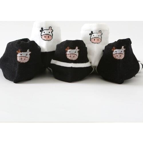 Black and White Dairy Cow Kawaii Cartoon Woman Socks Cotton Japanese Harajuku Style Funny Ankle Socks Women 41201