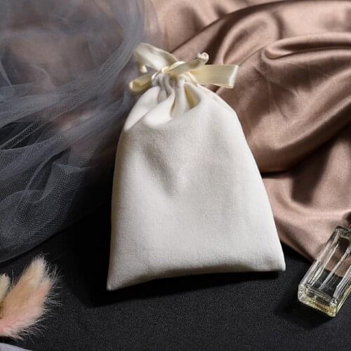 2021 New Velvet Gift Bags Jewelry Sack 7x9cm 10x12cm 12x15cm/13x16cm/14x17/13x17cm Eyelashes Makeup Lipstick Drawstring Pouches