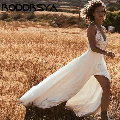 RODDRSYA New Arrival 2019 African Wedding Dress Country Style V-neck Lace Appliques Chiffon Boho Wedding Gown With Front Slit
