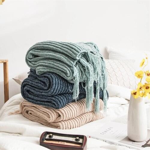 REGINA Brand Ear Of Wheat Chenille Throw Blanket Fashion Frigne Wearable Elegant Casual Blanket For Sofa Bed Decorative Tapestry
