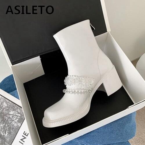 ASILETO Chelsea Boots Chunky Boots Women Winter Shoes Genuine Leather Plush Ankle Boots Female Autumn Rhinestone Flower Chain