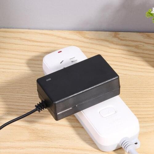 0.9m EU/US AC Charger Adapter 16.8V 1A 18650 Lithium Battery Charger DC5.5mm Plug Power Adapter Charger