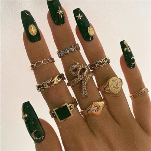 9 Pcs/Set Fashion Gold Snake Crystal Star Rings Set Geometric Carved Gem Rings for Women Boho Party Female Jewelry Accessories