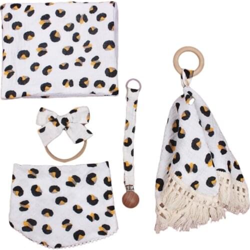 5 Pcs/Set Baby Burping Towel Burp Cloth+Bib Saliva Towel+Comforter Blanket+Pacifier Chain Clip Nipple Holder+Hair Band