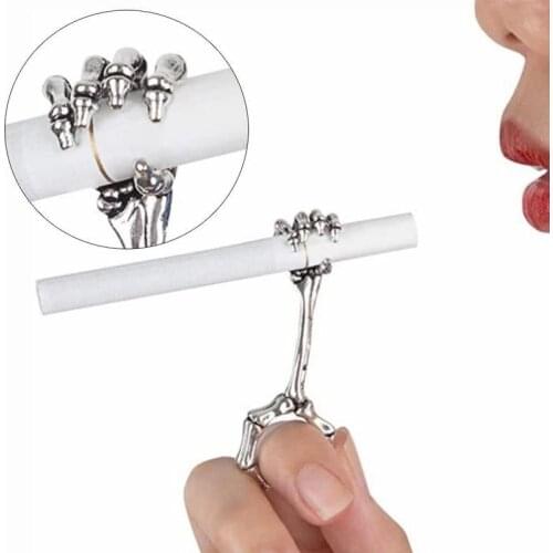 2020 New Skeleton Smoking Ring Practical Portable Cigarettes Holder Gothic Metal Finger Clamp Home Hand Daily Smoke Accessories