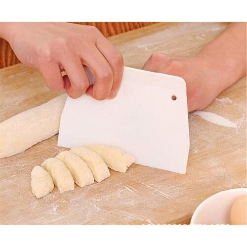 High Quality 1pc DIY Baking Scraper Butter Knife Plastic Cake Dough Cutter Kitchen Baking Tools Small Size Free Shipping