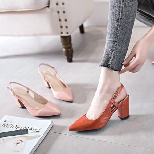 Korean Version of The Pointed Toe Retro Womens High Heels Ins Shallow Mouth Single Shoes Back Empty Baotou Mid-heeled Sandals