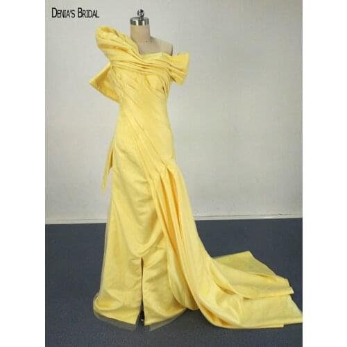 2020 A-line Yellow Evening Dresses Boat Neckline Floor Length Sleeveless Pleats Front Split Party Prom Gowns