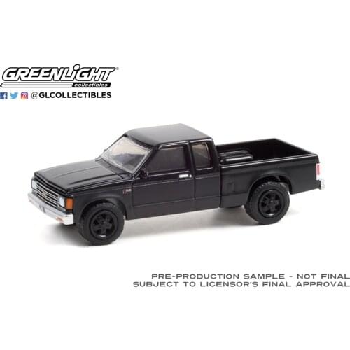 1:64 GreenLight 1988 Chevrolet S-10 extended cab Collection of die-cast alloy car model toys gifts 1:64 Green