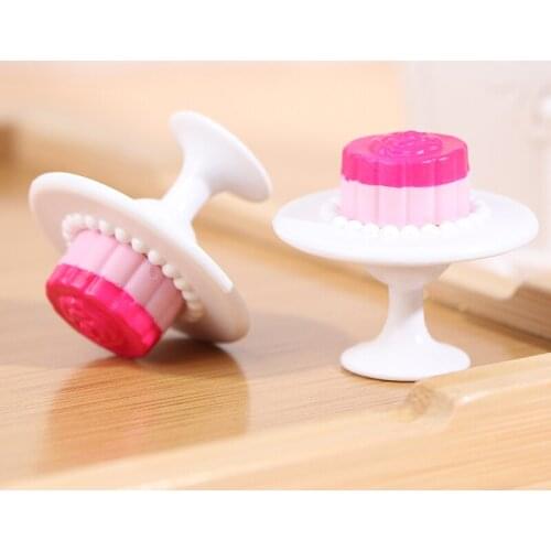 1PC 1:12 Dollhouse Miniature Cake Food Cake Stand Cake Tray Doll House Kitchen Toy DIY Craft