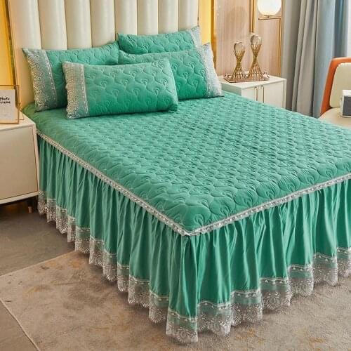 Solid Color Bed Cover with Lace Bed Skirt Fitted Sheet Style Bedding Thicken Quilted Bedspreads