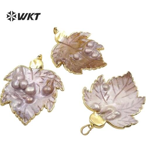 WT-JP192 Maple leaf natural freshwater pearl pendant random shape mother of pearl with gold Electroplated clasp fashion pendant
